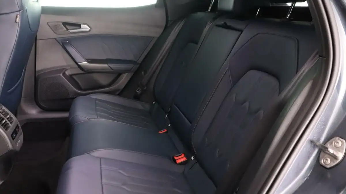 2021-cupra-formentor-14-e-hybrid-v2-big-15