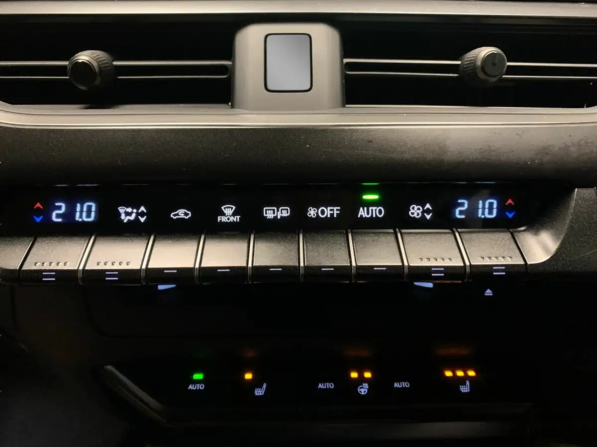 2022-lexus-ux-250h-20-ux-184bhp-without-navigation-big-17