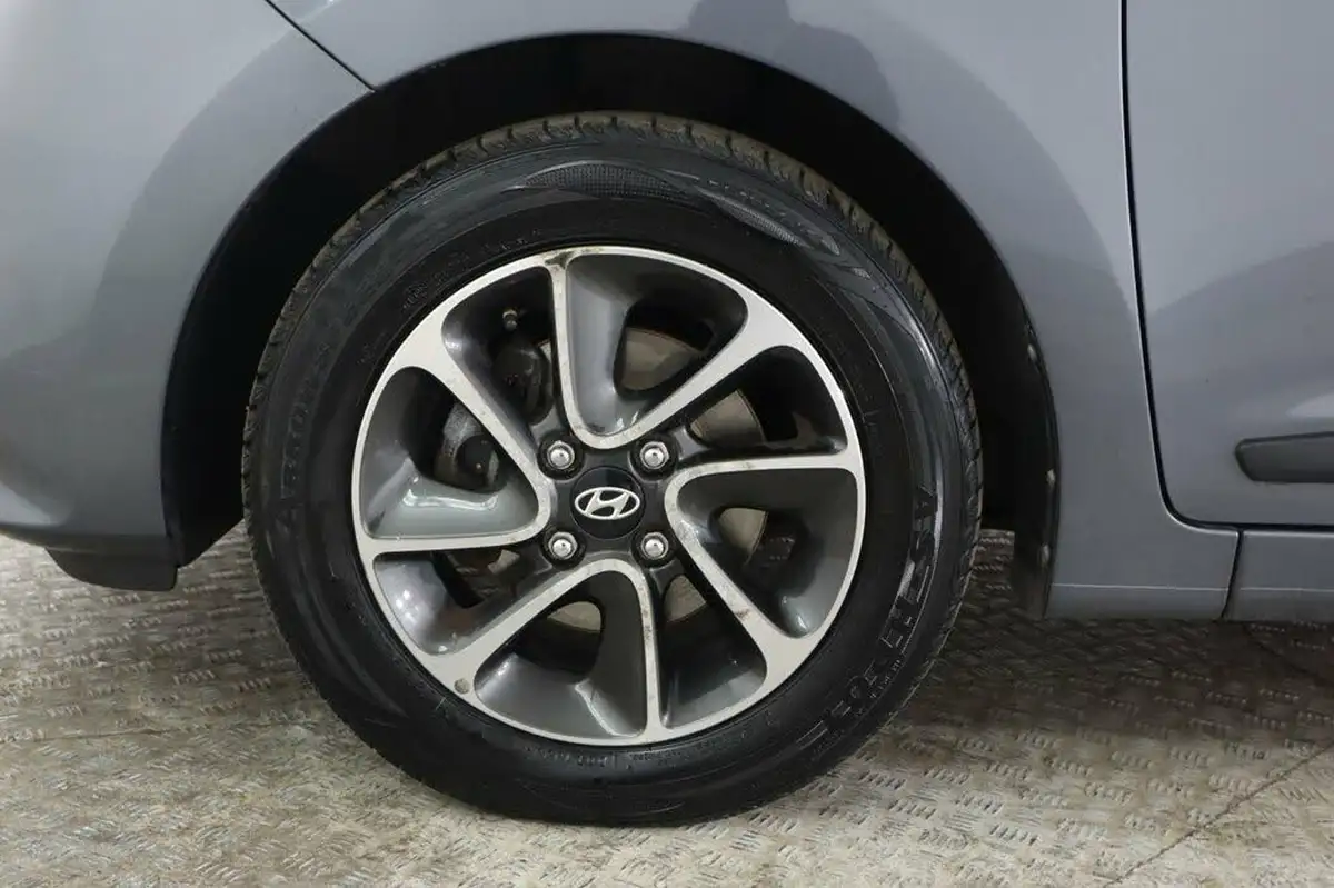 2018-hyundai-i10-10-go-se-66ps-big-13