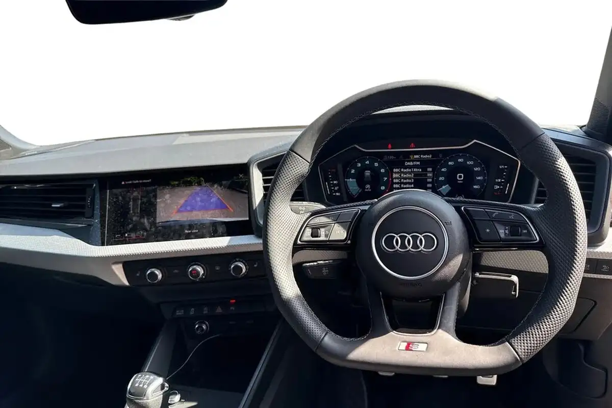 2024-audi-a1-10-30-tfsi-black-edition-116ps-big-16