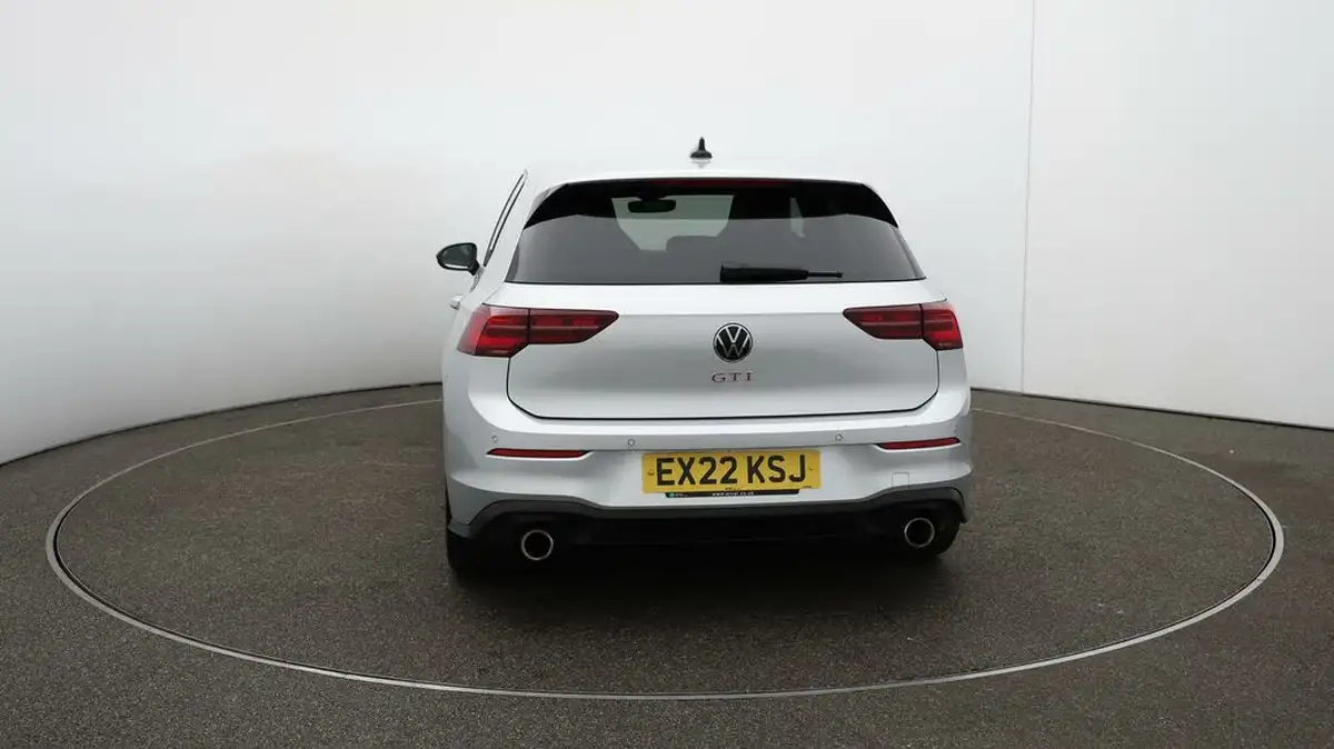 2022-volkswagen-golf-20-tsi-gti-dsg-big-6