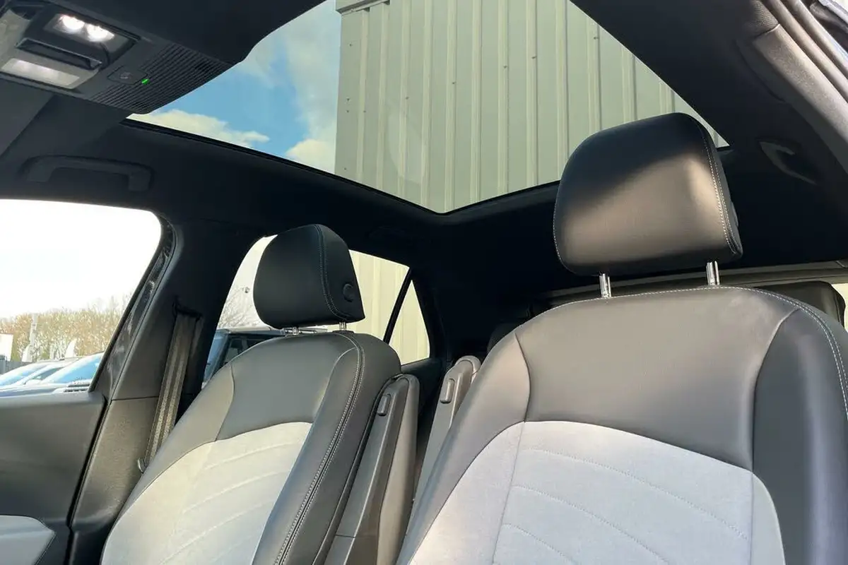2022-volkswagen-id3-e-family-204ps-performance-big-28