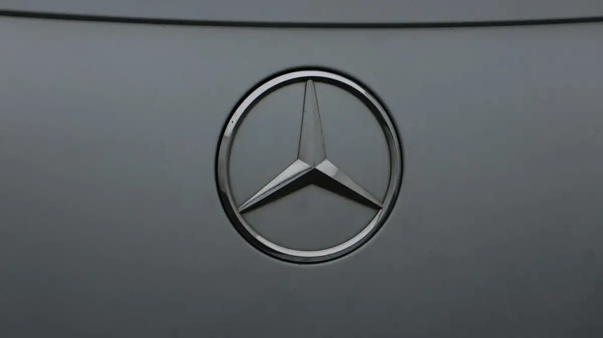 2019-mercedes-benz-c-class-20-c300-amg-line-premium-coupe-2d-big-22