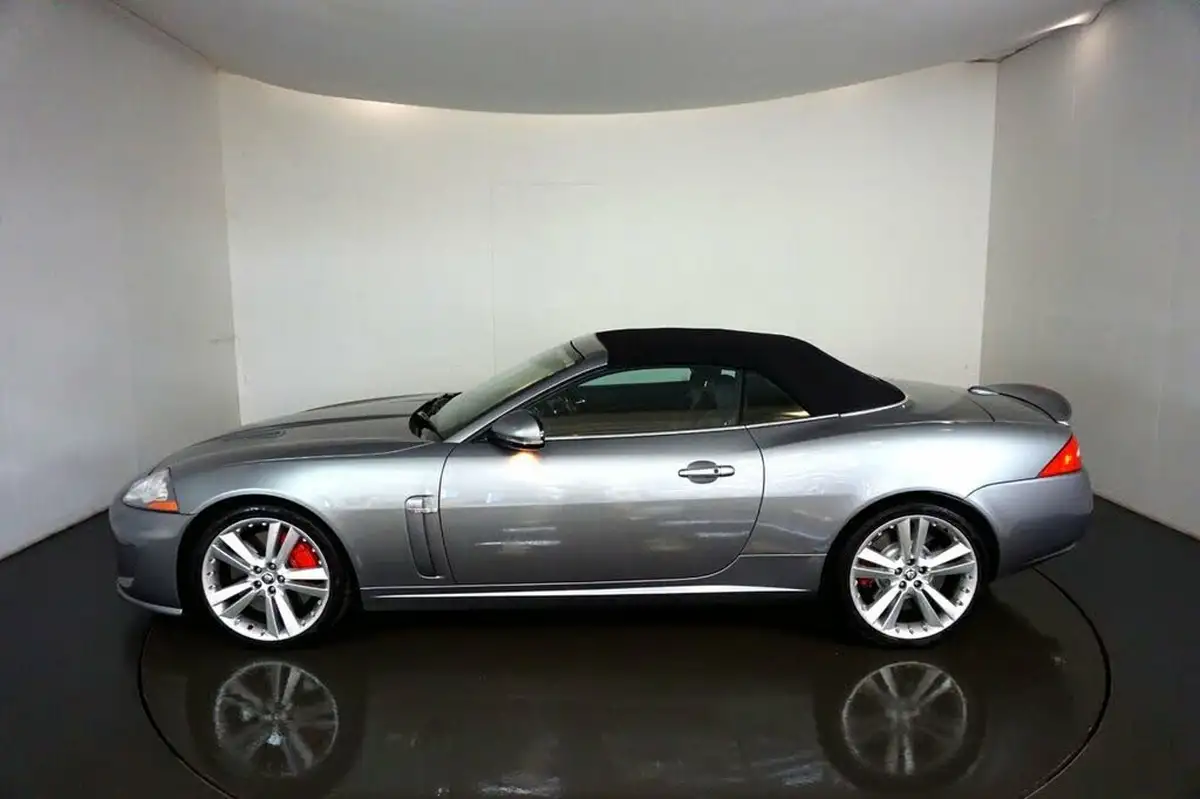 2010-jaguar-xkr-50-convertible-big-42