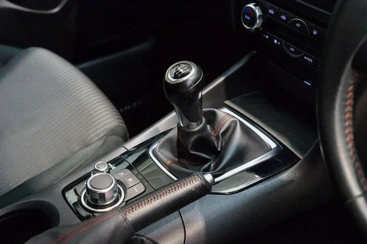 2016-mazda-mazda3-20-se-l-nav-skyactiv-g-hatchback-5d-big-21
