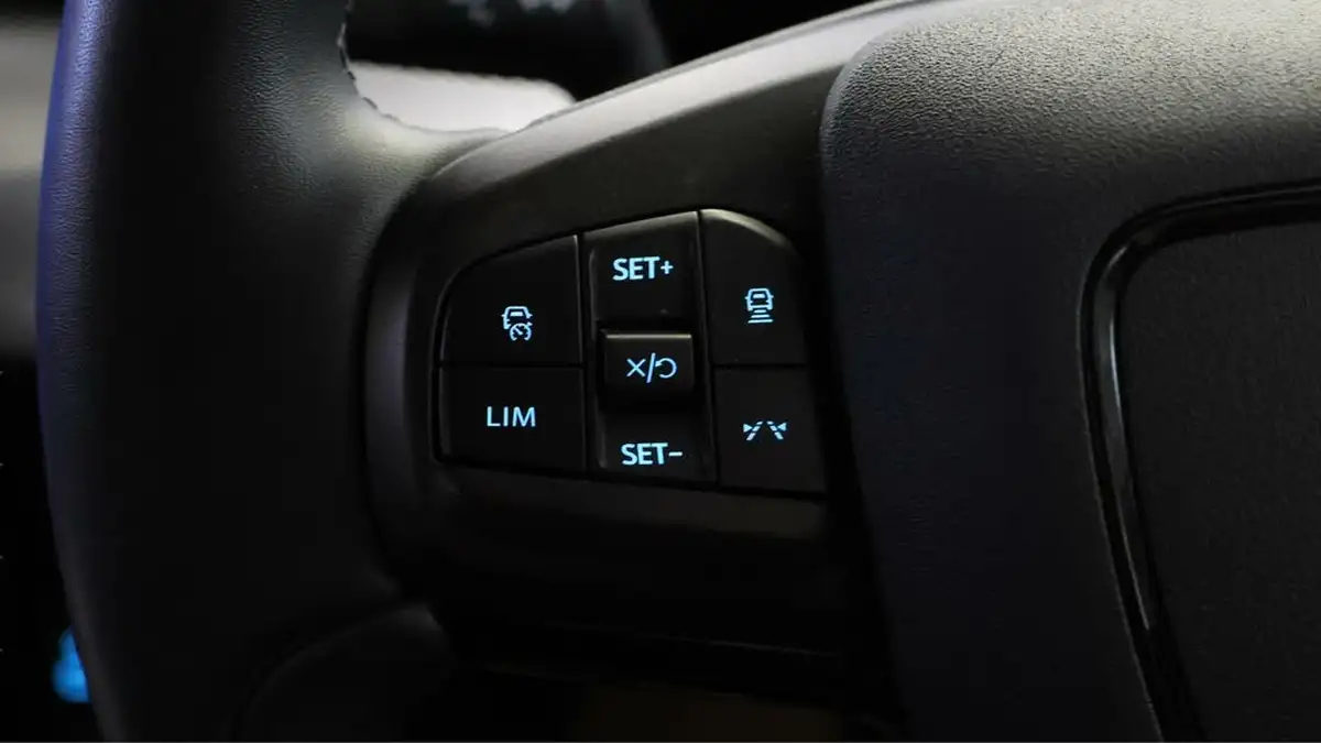 2022-ford-mustang-mach-e-e-standard-range-big-21