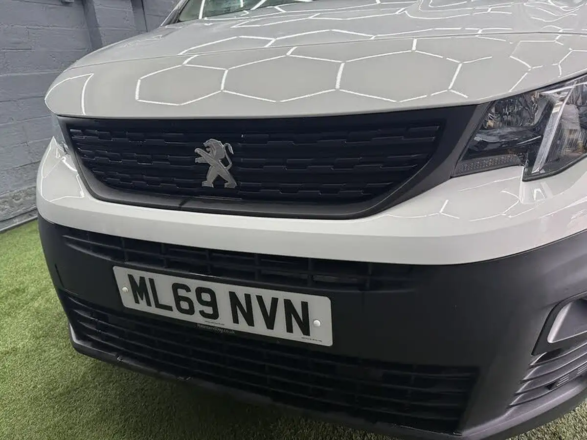 2019-peugeot-partner-15-bluehdi-1000-professional-100ps-eu6dt-panel-big-15