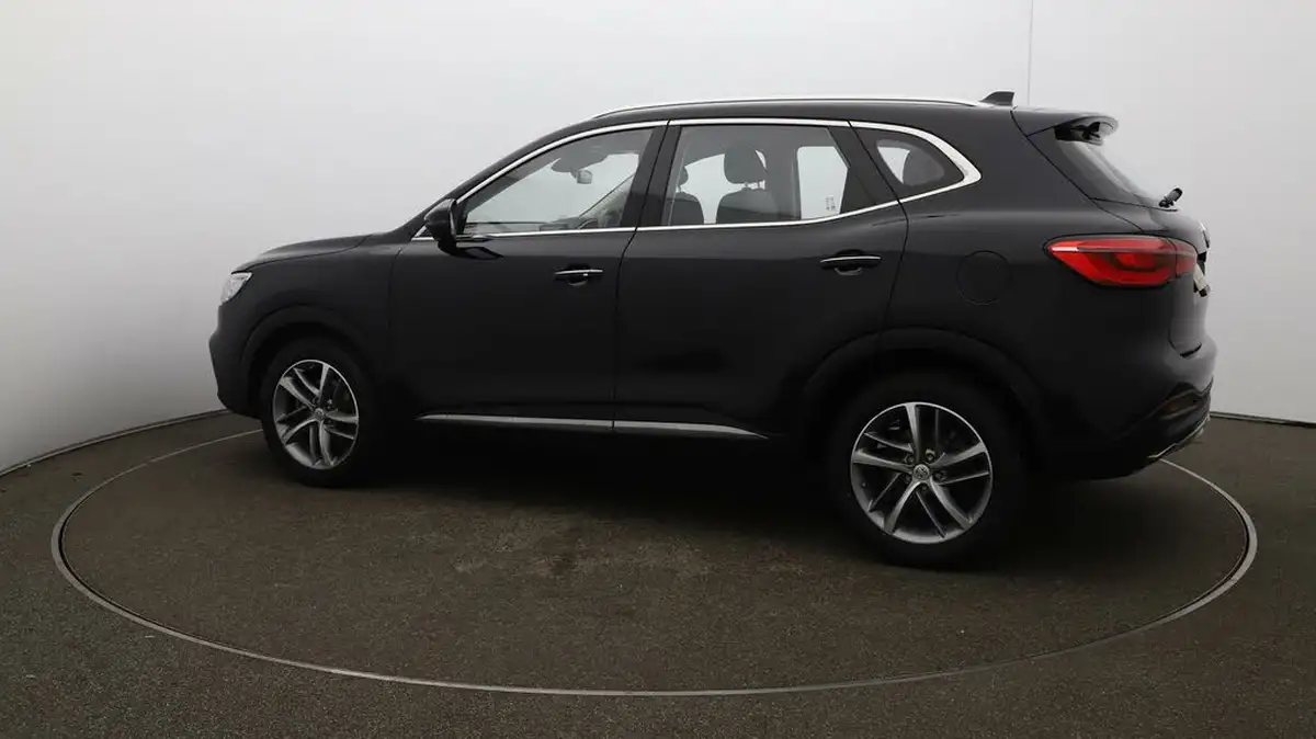 2022-mg-hs-15t-gdi-excite-162ps-big-37