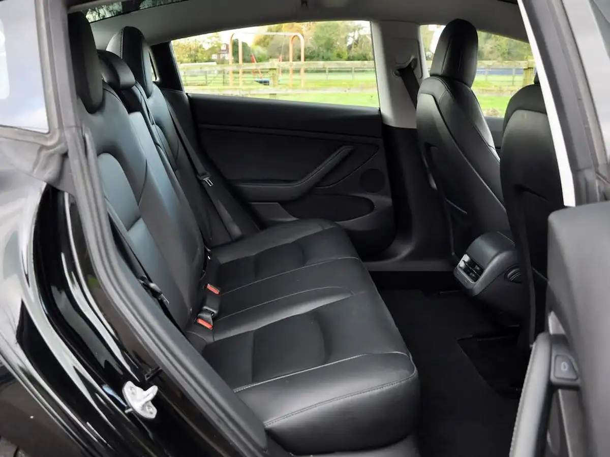 2021-tesla-model-3-e-long-range-4x4-big-35