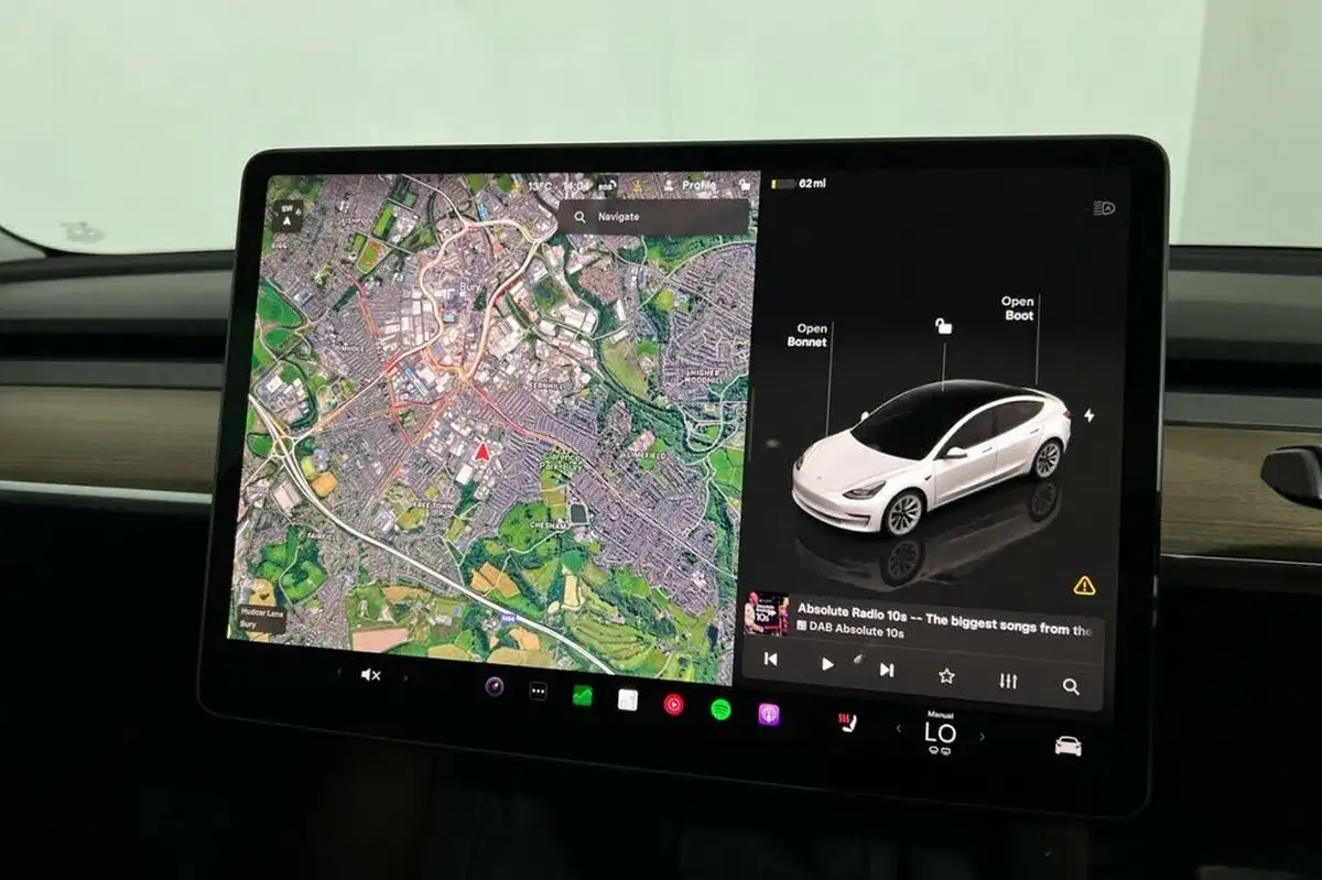 2022-tesla-model-3-e-long-range-big-13