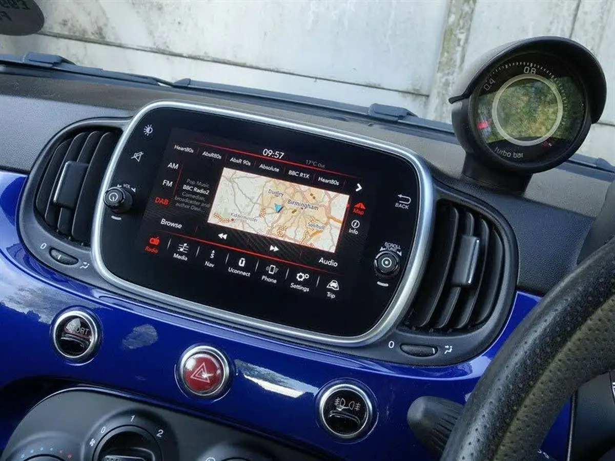 2018-abarth-595-14-tjet-big-18