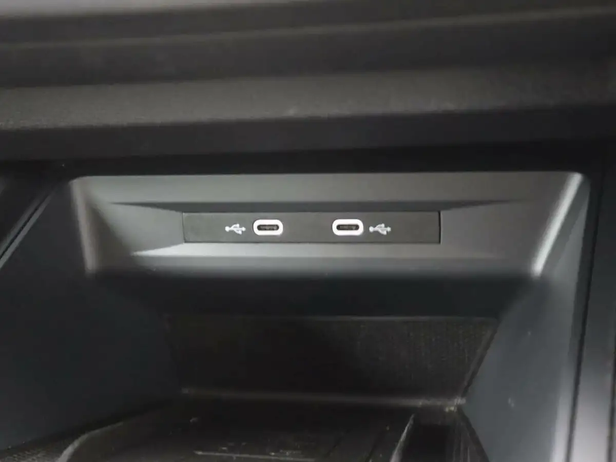 2021-seat-leon-15-tsi-evo-fr-130ps-hatchback-big-18