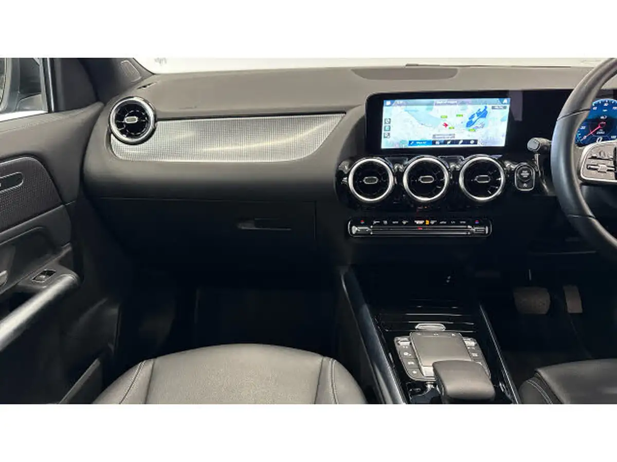 2023-mercedes-benz-gla-class-13-gla-200-sport-executive-station-wagon-big-13