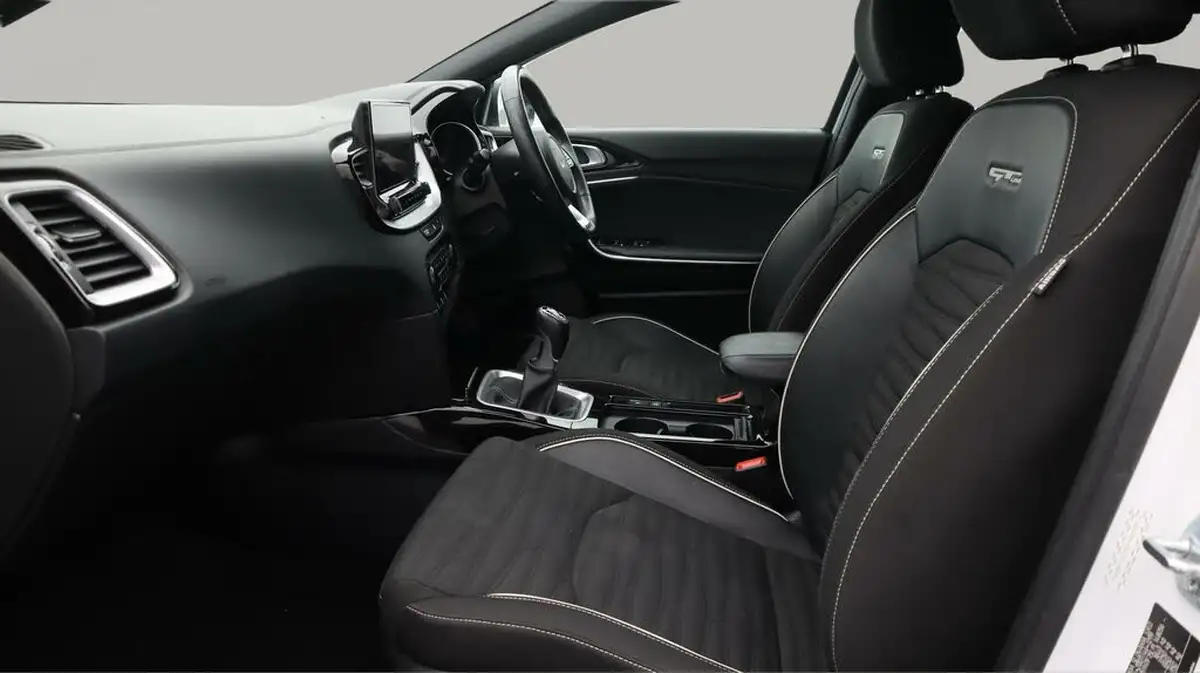 2023-kia-xceed-15-t-gdi-gt-line-158bhp-big-14