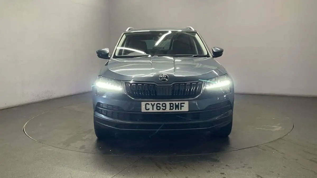 2019-skoda-karoq-20tdi-edition-190ps-4x4-dsg-big-2