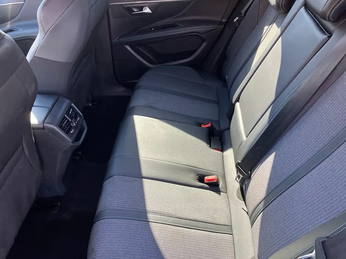2024-peugeot-3008-suv-12-puretech-allure-136ps-hybrid-e-dsc6-big-18