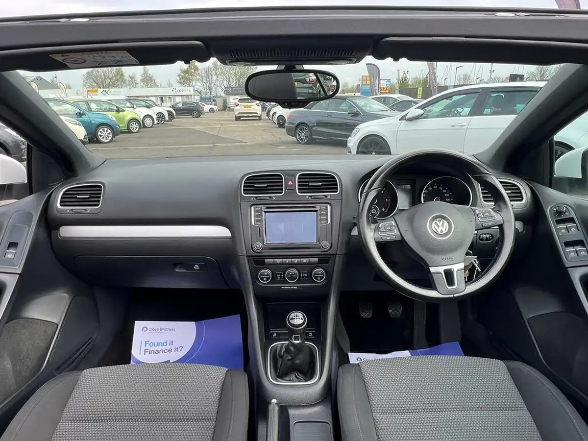 2015-volkswagen-golf-20td-se-big-13