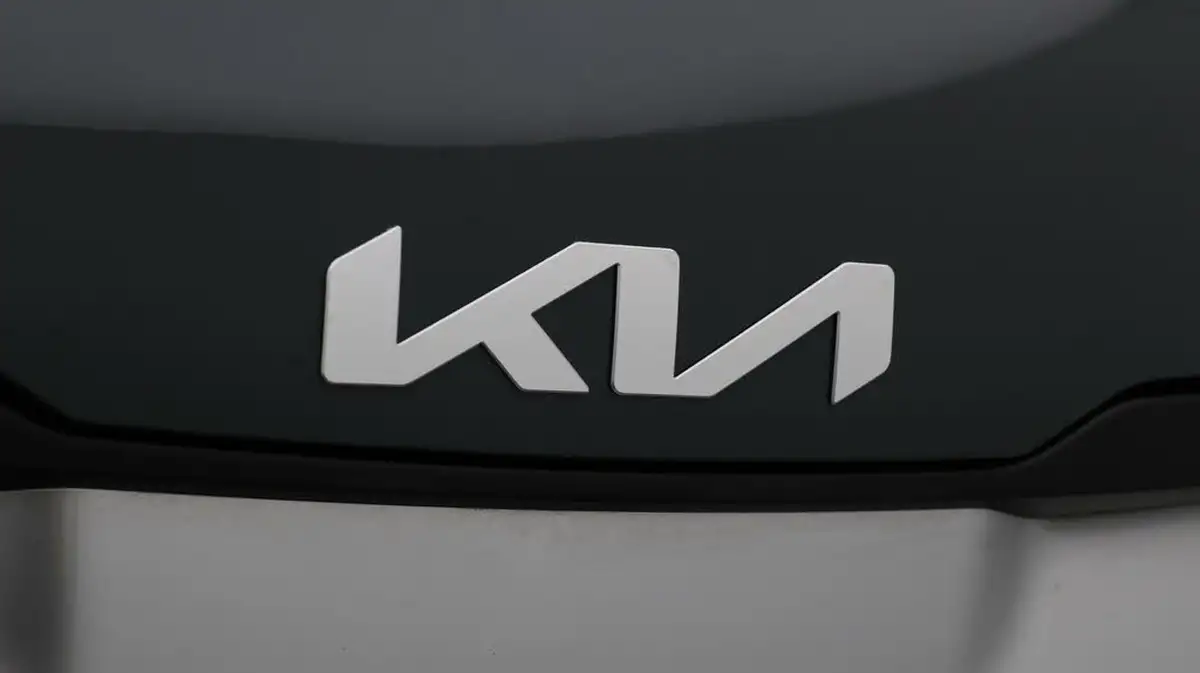 2023-kia-sportage-16-t-gdi-2-148bhp-big-22