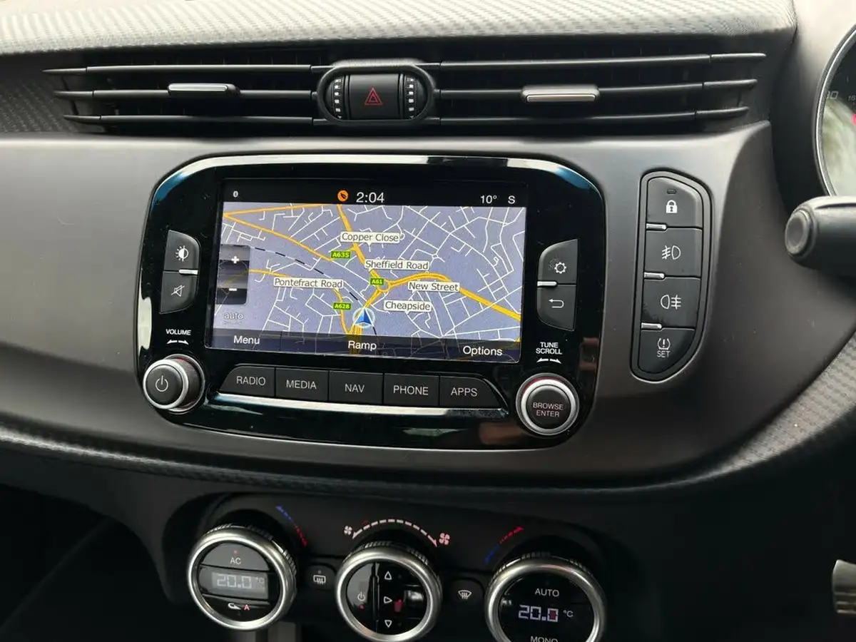 2017-alfa-romeo-giulietta-14-tb-multiair-speciale-big-38