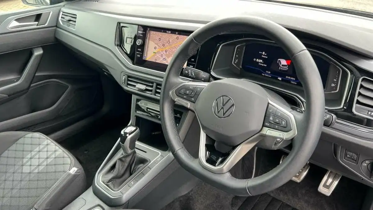 2024-volkswagen-polo-10-tsi-r-line-115ps-dsg-big-5