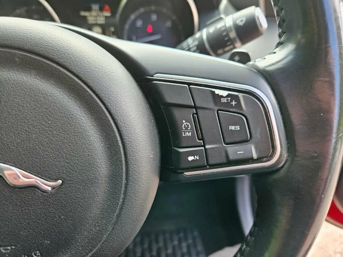 2015-jaguar-xe-20td-portfolio-163ps-auto-big-21