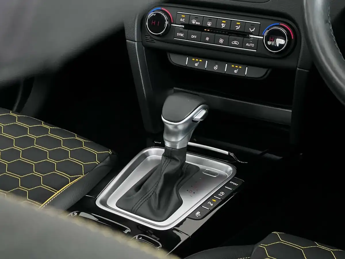 2020-kia-xceed-14-t-gdi-first-edition-dct-big-32