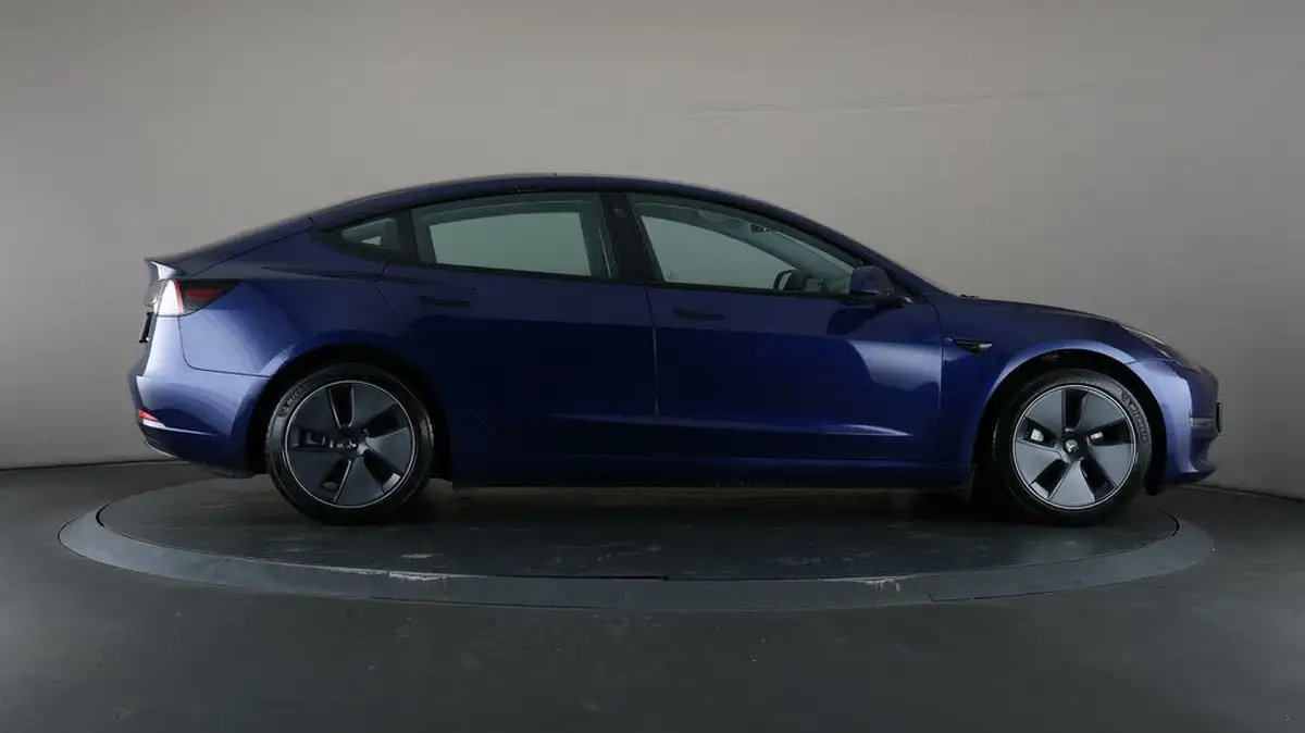 2021-tesla-model-3-e-long-range-awd-big-54