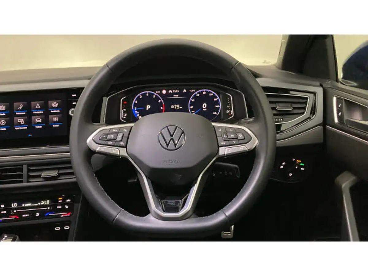 2025-volkswagen-taigo-10-tsi-r-line-dsg-big-9