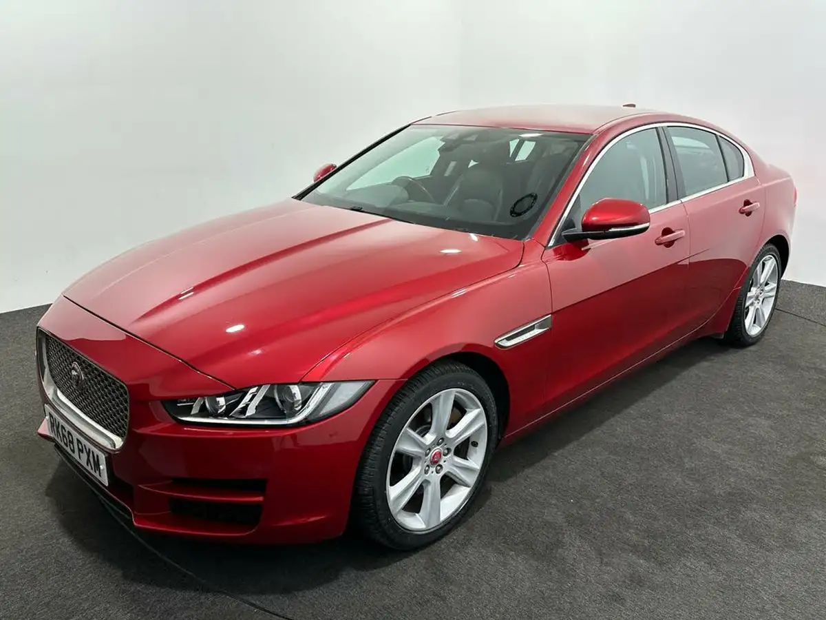 2018-jaguar-xe-20i-portfolio-200ps-1997cc-big-50