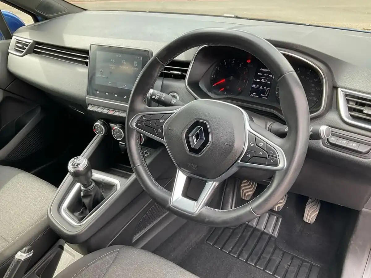 2020-renault-clio-10-sce-iconic-75bhp-big-27