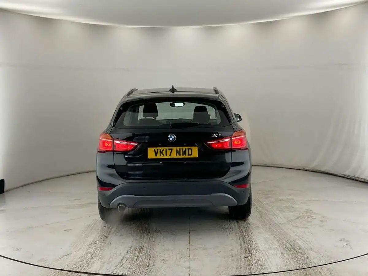 2017-bmw-x1-20td-sdrive18d-se-big-4