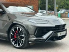 2024-lamborghini-urus-40-no-trim-small-19