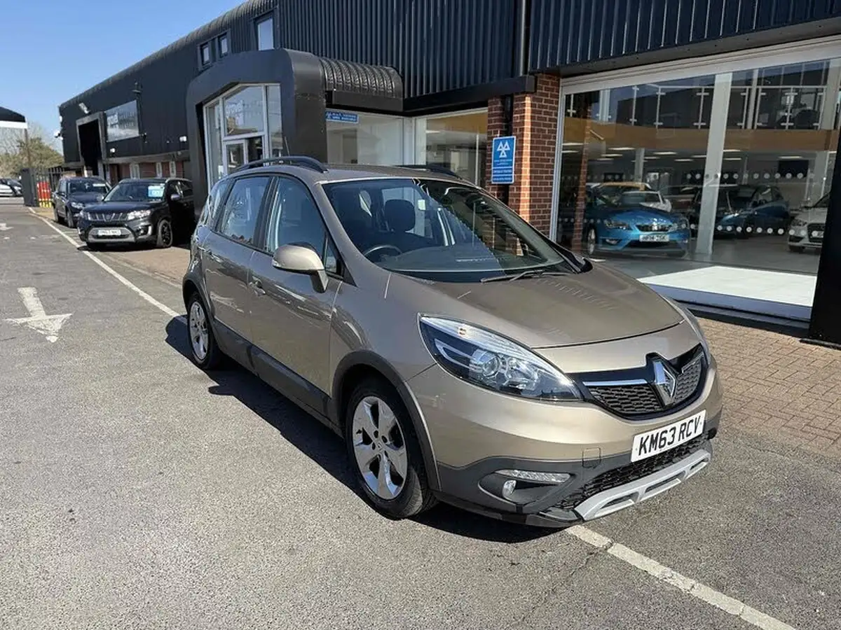 2013-renault-scenic-xmod-16-dynamique-tomtom-big-0