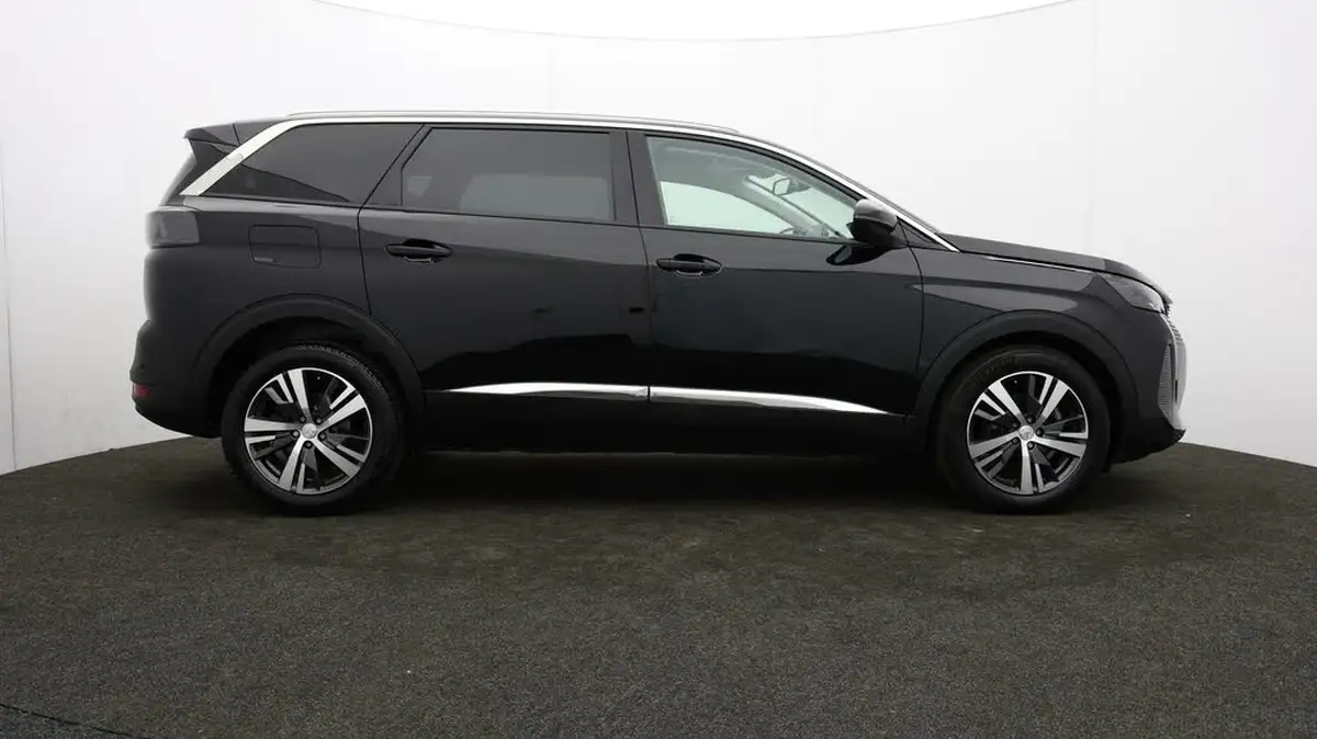 2021-peugeot-5008-suv-12-puretech-allure-big-32