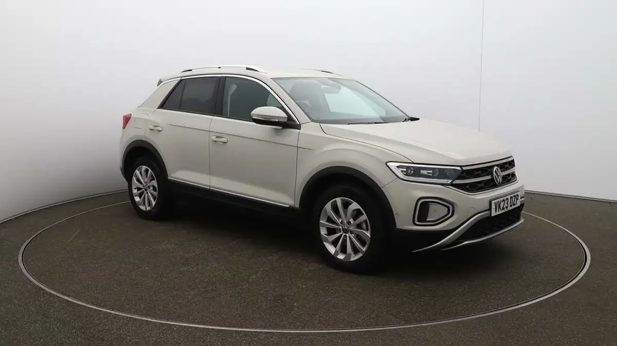 2023-volkswagen-t-roc-15-tsi-style-hatchback-5d-big-38