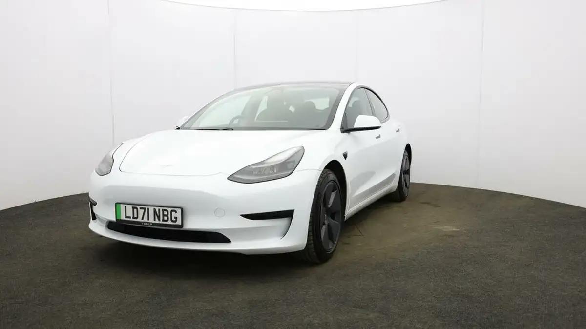 2021-tesla-model-3-e-standard-plus-big-31