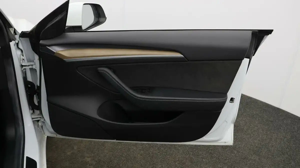 2021-tesla-model-3-e-standard-plus-big-14