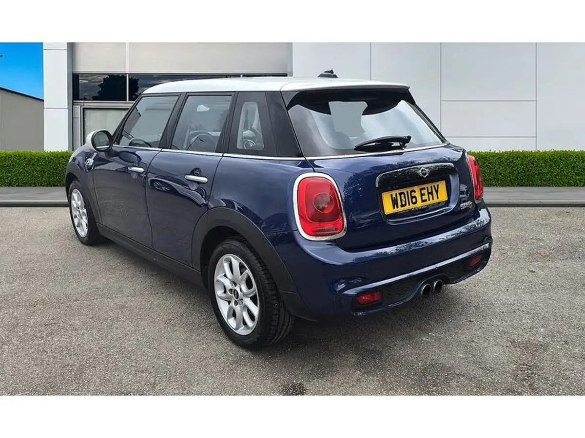 2016-mini-cooper-20-cooper-s-ss-hatchback-5d-big-4
