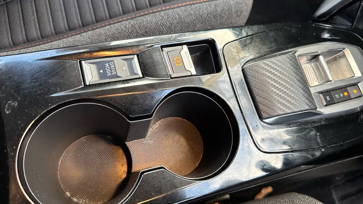 2023-peugeot-208-12-puretech-active-premium-100ps-eat8-big-34