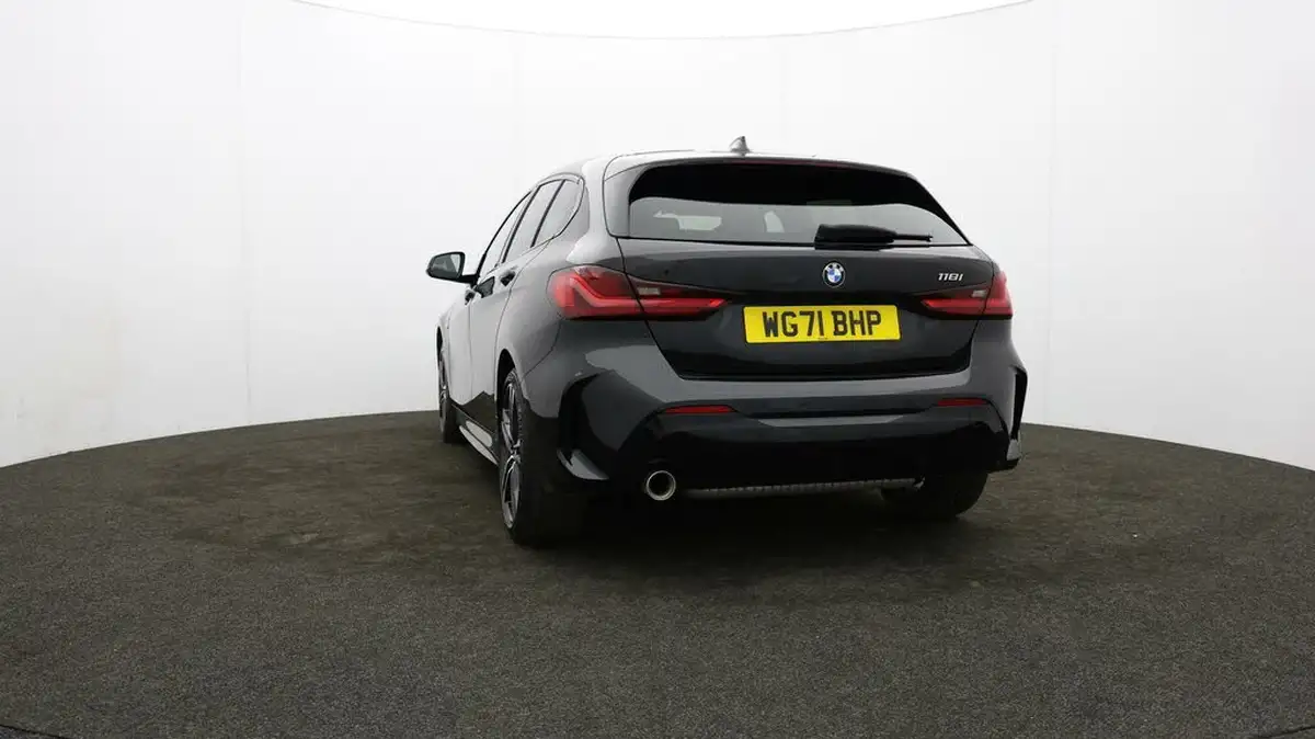 2021-bmw-1-series-15-118i-m-sport-lcp-dct-big-23