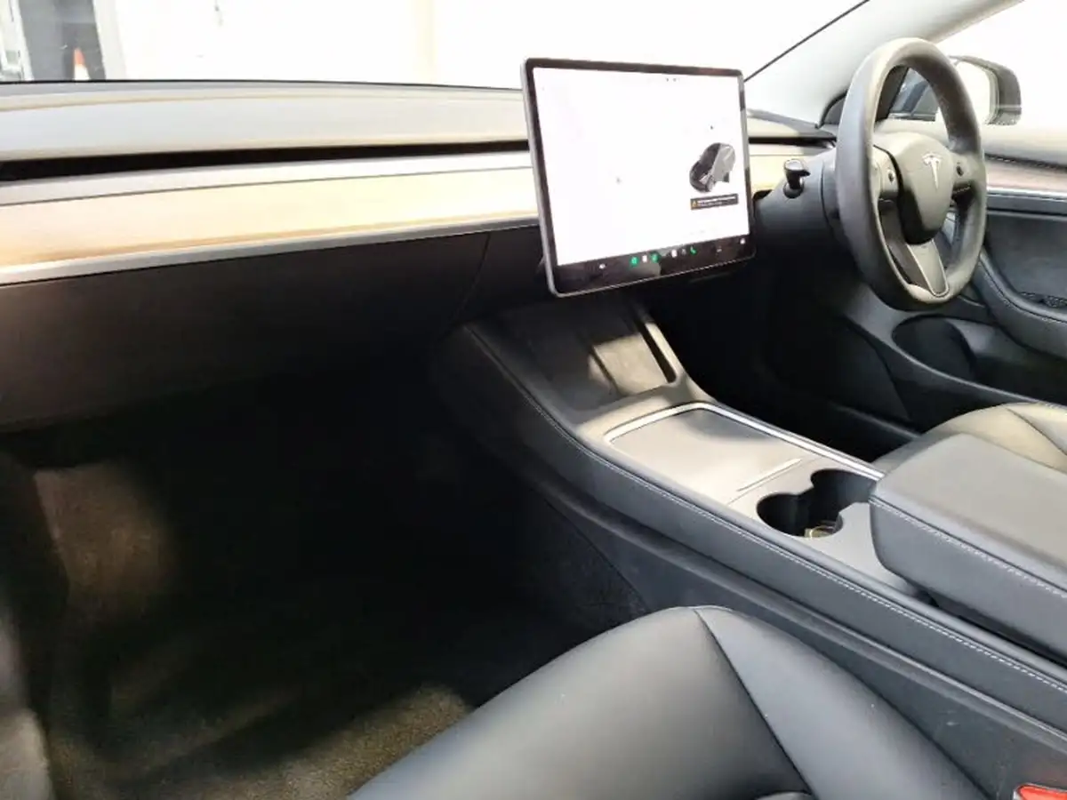 2021-tesla-model-3-e-standard-plus-big-4