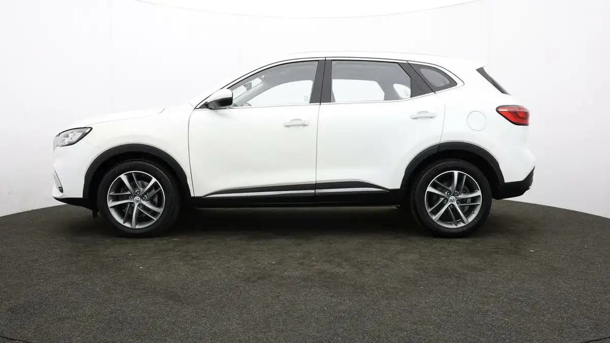 2022-mg-hs-15t-gdi-exclusive-162ps-dct-big-60