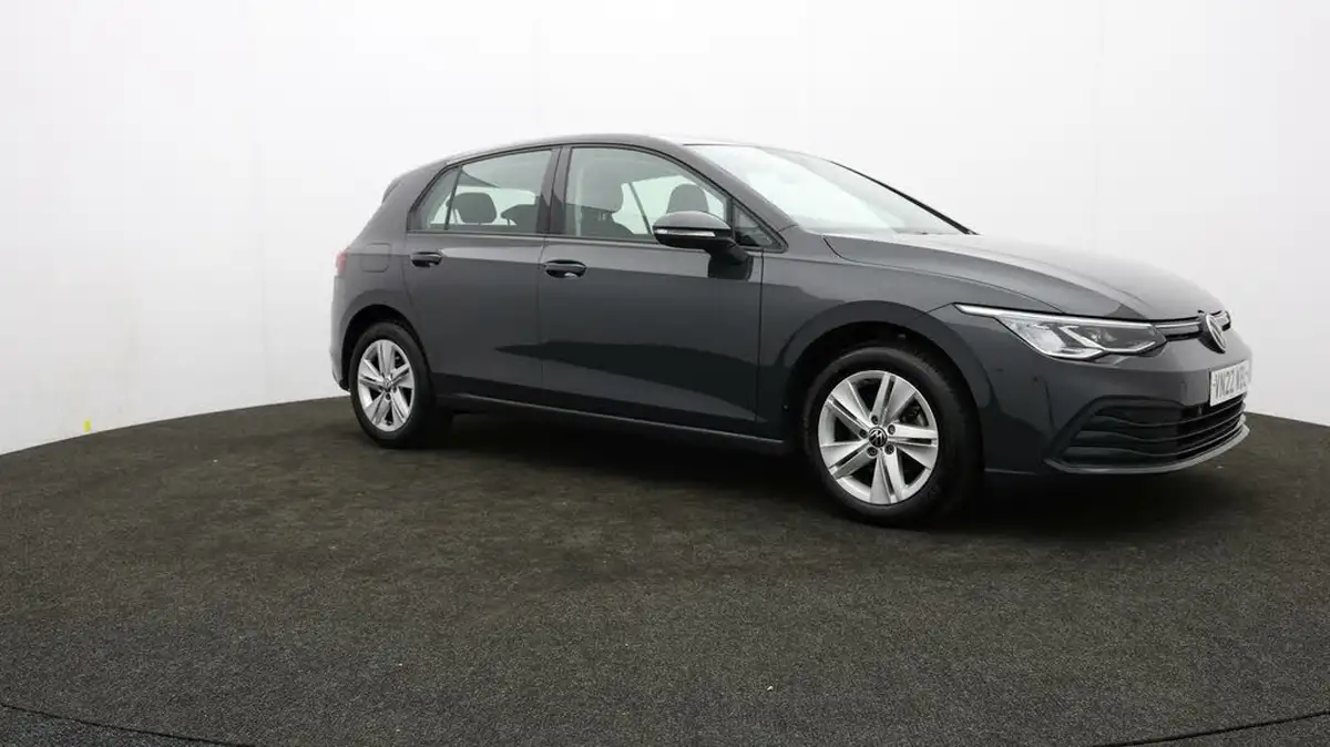 2022-volkswagen-golf-15-tsi-life-130ps-hatchback-big-37