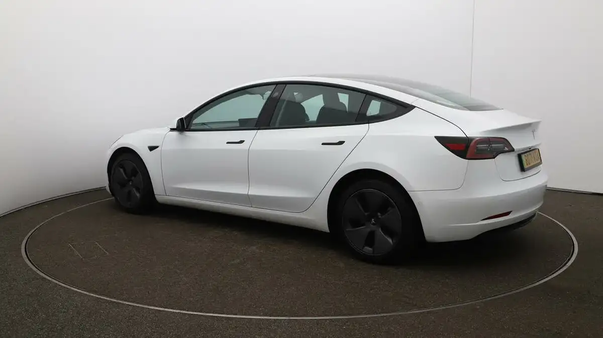 2021-tesla-model-3-e-long-range-awd-big-28