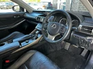 2014-lexus-is-300h-25-premier-small-9