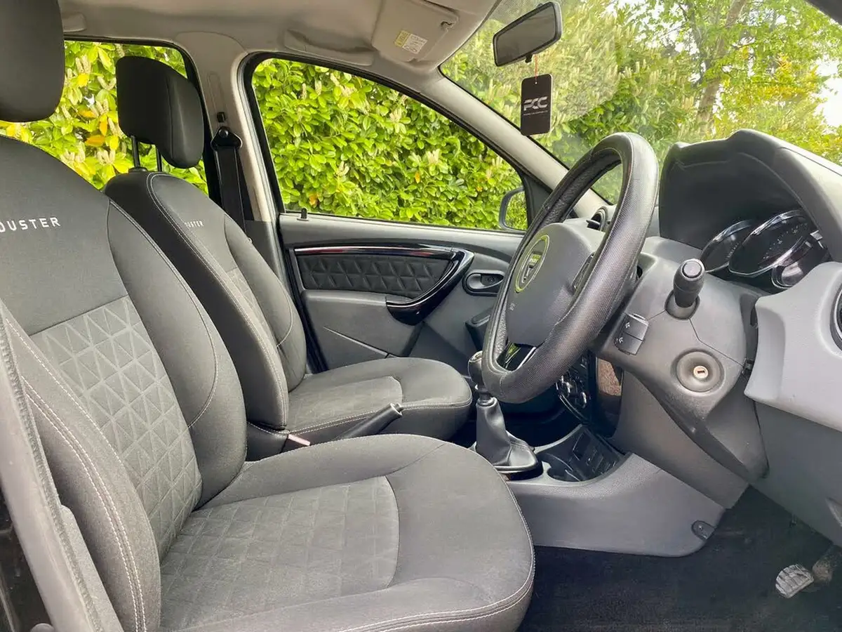 2015-dacia-duster-15dci-laureate-110bhp-station-wagon-5d-big-55