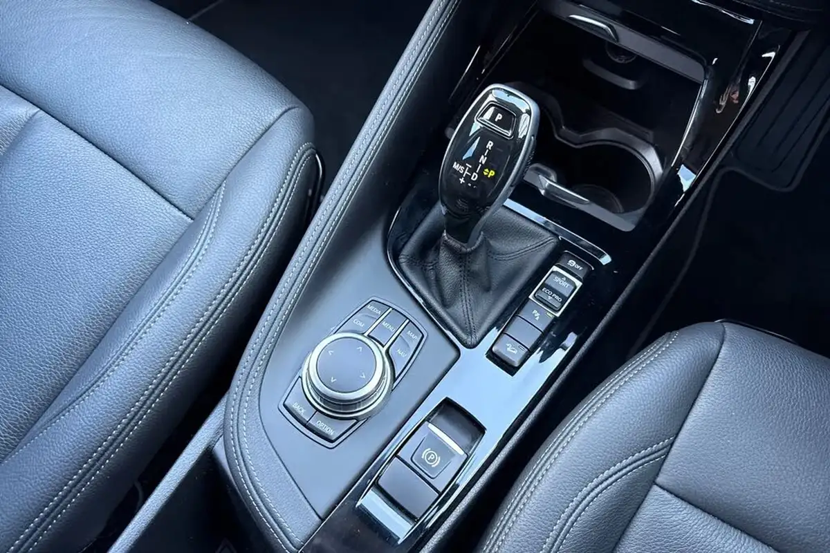 2022-bmw-x1-20-xdrive20i-xline-big-22