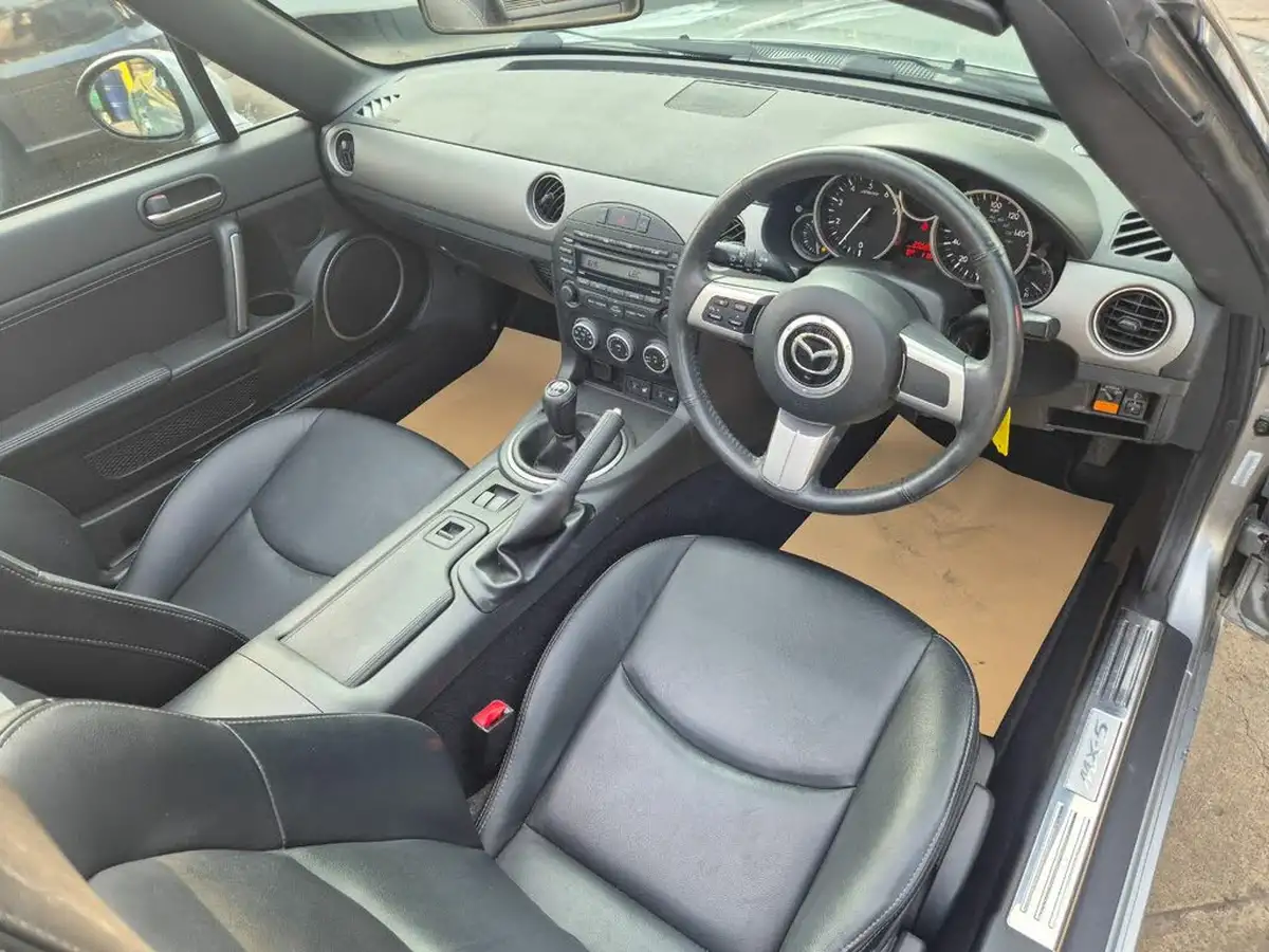 2012-mazda-mx-5-18-roadster-se-126ps-big-12