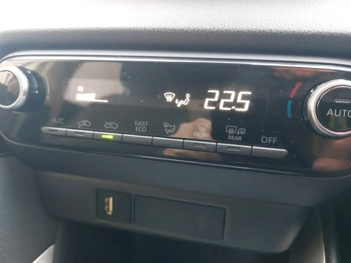 2022-toyota-yaris-15-vvt-i-design-big-18