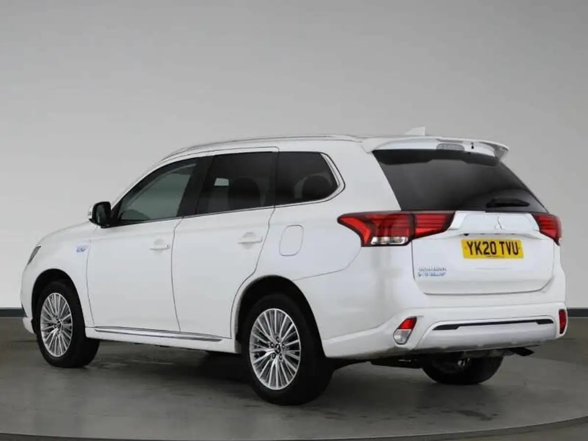 2020-mitsubishi-outlander-24-design-phev-big-4